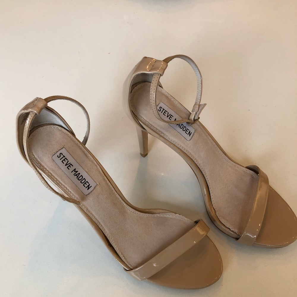Steve Madden nude heels